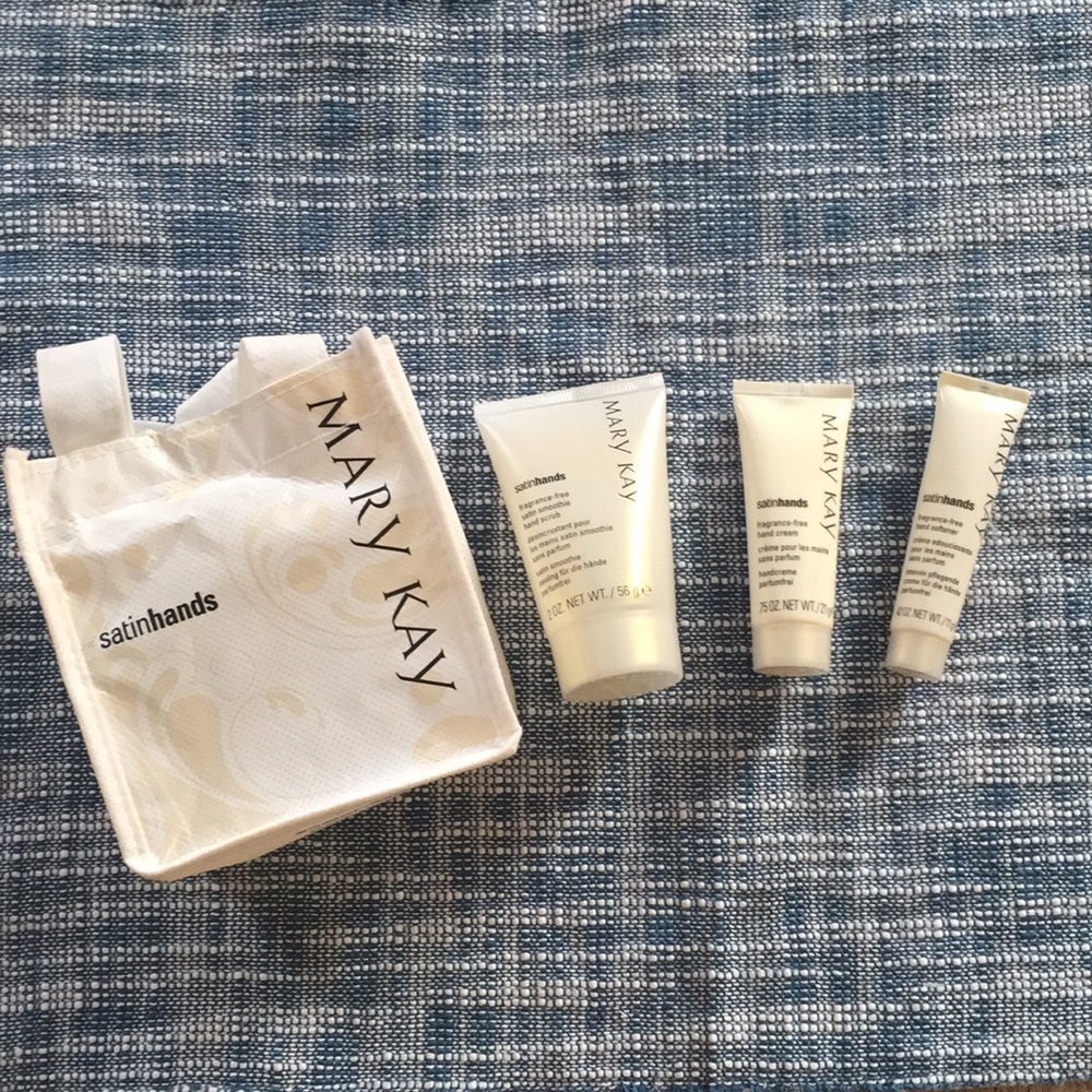 Mary Kay Satin Hands travel kit